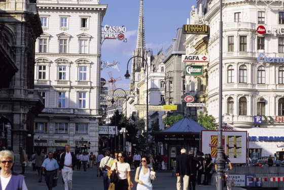 Image: Vienna shopping district